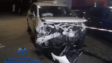 У Києві п'яний водій на Dacia Logan протаранив Volkswagen: є потерпілий (відео)