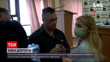 Сломана челюсть и надбровная дуга – в зале городского совета избили депутата от партии "За будущее"