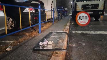 У Києві п’яний водій на ВАЗ протаранив попутну автівку / © dtp.kiev.ua