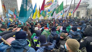 В Киеве предприниматели вышли на акцию протеста: видео