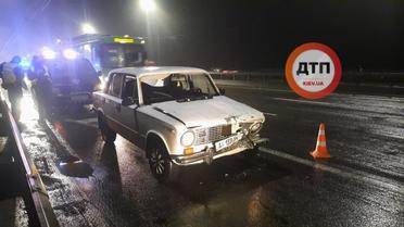 У Києві п’яний водій на ВАЗ протаранив попутну автівку