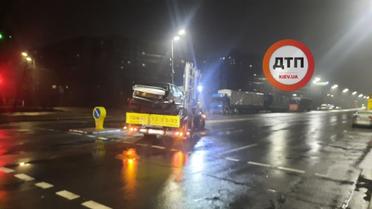 У Києві п’яний водій на ВАЗ протаранив попутну автівку