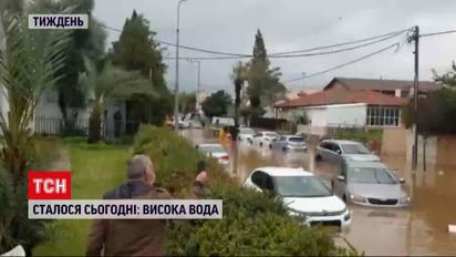 Новости за сутки: беда в Карпатах, пожар в плавнях и закон о госязыке