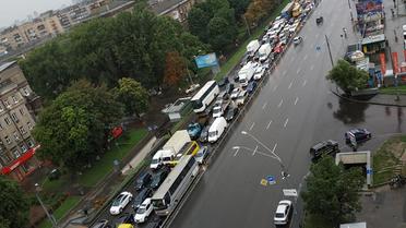 Злива в Києві зупинила трамваї і тролейбуси на Шулявці та біля метро "Берестейська"