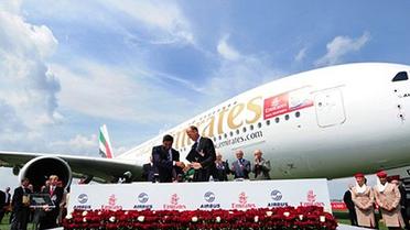 Компанія "Dubai airline Emirates" оголосила, що вона вже замовила 32 нових Airbus А380 на суму 11.5 мільйярдів доларів. / © AFP