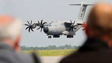 На ILA-2010 презентували нові аеробуси: двопалубний А380 і військово-транспортний А400М. / © AFP