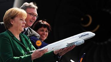 На ILA-2010 презентують нові аеробуси: двопалубний А380 і військово-транспортний А400М. / © AFP