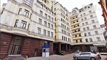 После визита прокурора и судебного эксперта офис "1+1" взяла под охрану полиция