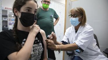У Києві від коронавірусу вакцинували понад 21 тисячу дітей