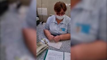 В Запорожье на вокзале из зала ожидания выгоняли женщину с двумя детьми