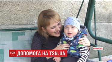 Батьки трирічного Микити збирають гроші, аби дитина знову могла пересуватися