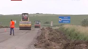 Дорогу между туристическими центрами Западной Украины начали ремонтировать