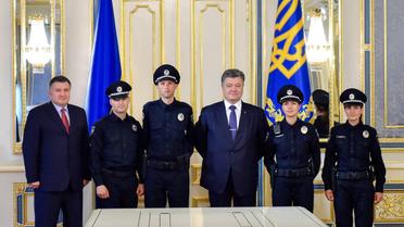 Президент подписал закон о полиции / © Facebook/Офис президента Украины