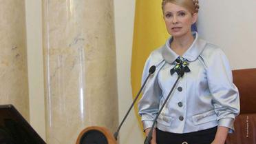Тимошенко погрожує саджати "регіоналів"