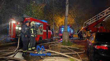 У Києві в урядовому кварталі горіла двоповерхова будівля, яка входить до архітектурних пам’яток